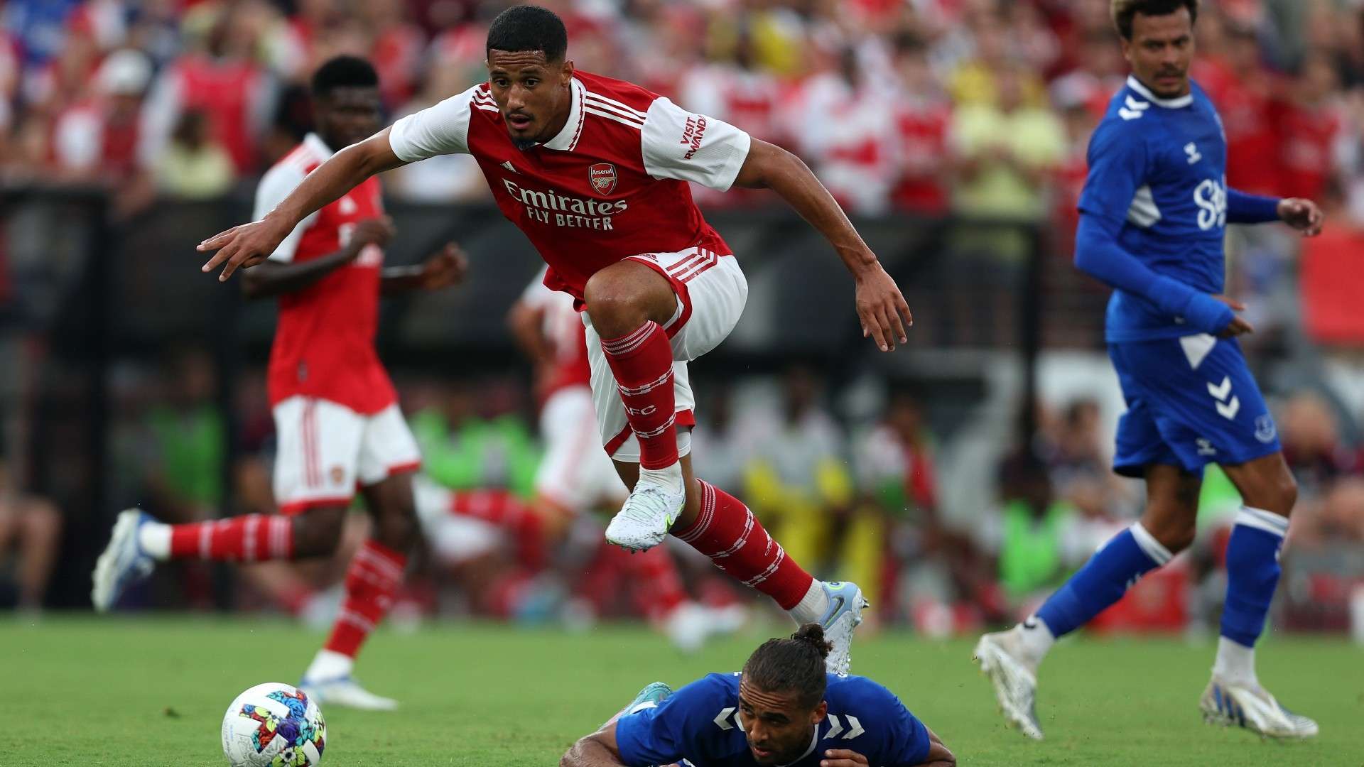 评论员都在 评论员都在